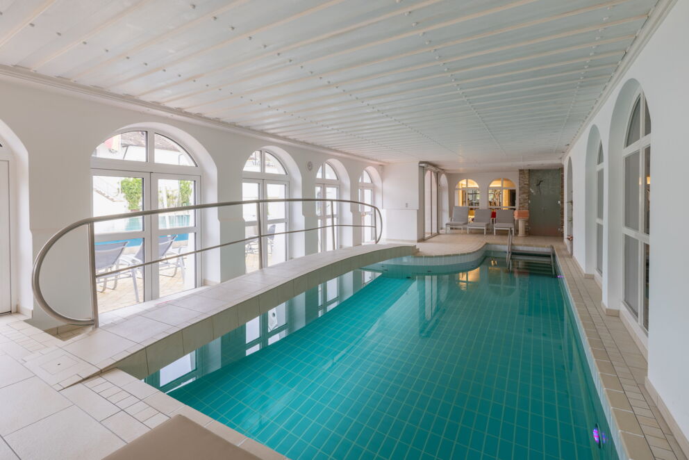 Der Indoorpool des Hotel das Schmidt im Burgenland  © Manfred Sodia Photography