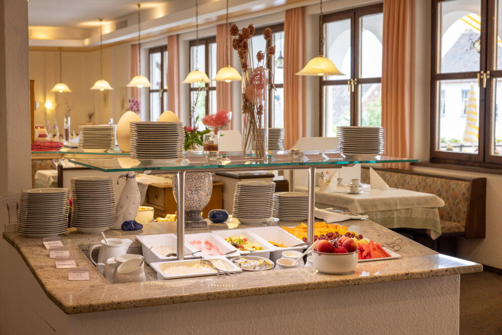 Frühstücksbuffet mit regionalen Produkten im Hotel Das-Schmidt im Burgenland © Manfred Sodia Photography